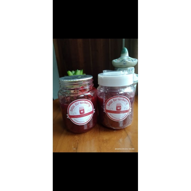 

selai strawbbery yuuin