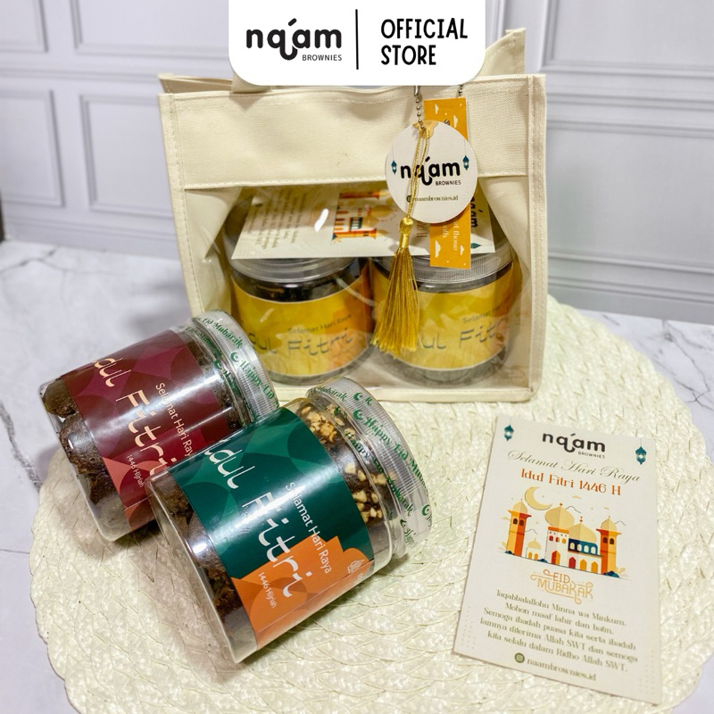 

HAMPERS LEBARAN RAYA 2 JAR BROWNIES KERING