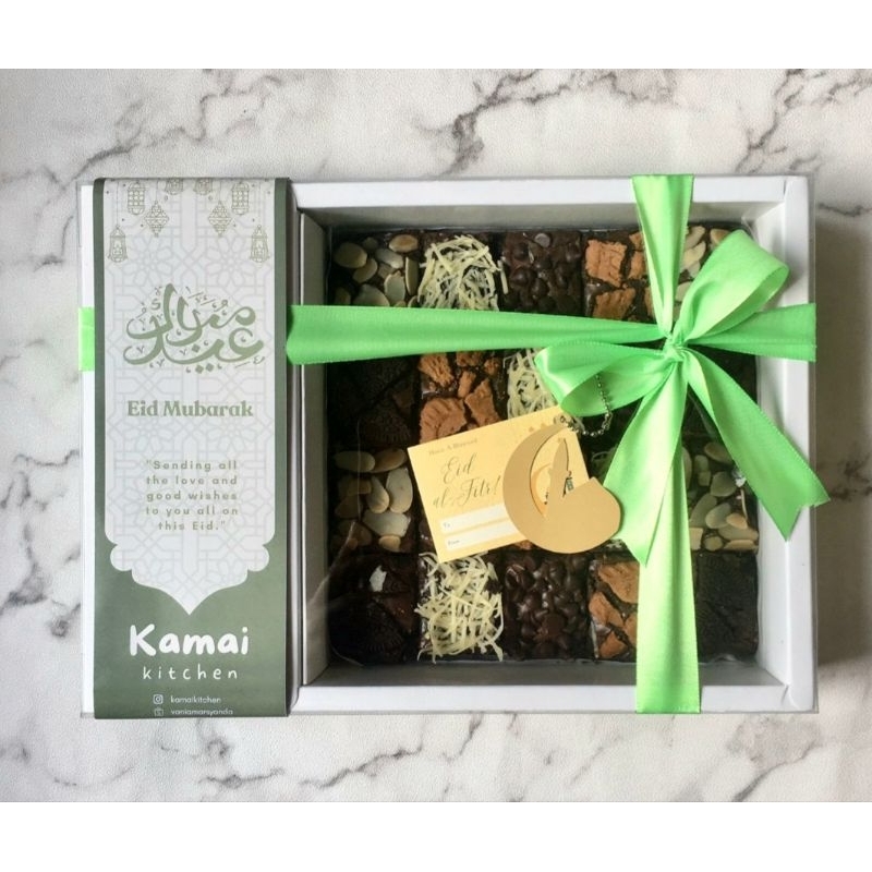 

Kamai Fudgy Brownies Premium Hampers/Hampers Lebaran/Hampers Idul Fitri/Bingkisan Lebaran/Parcel Lebaran/Parcel Lebaran