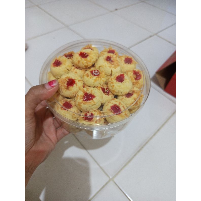 

KUE TUMBPRINT KERING LEBARAN 500 GRAM