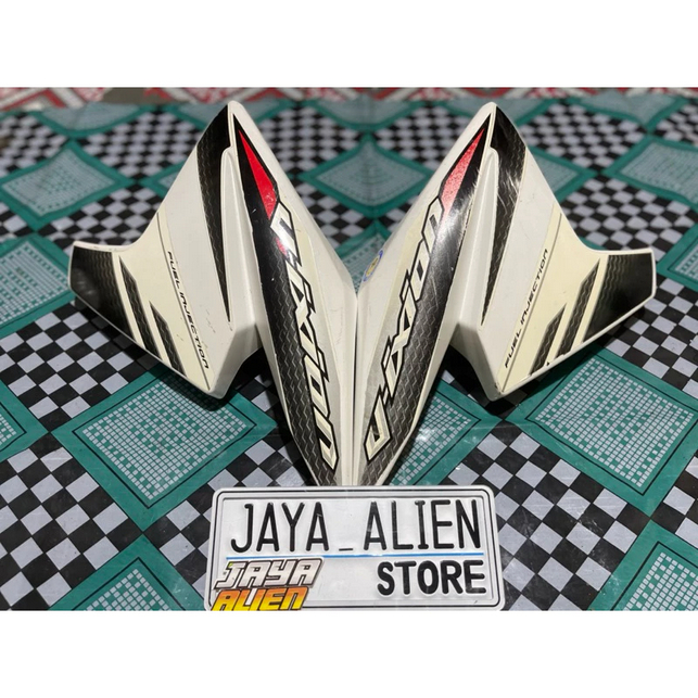 Sayap tengki vixion yamaha new nvl original