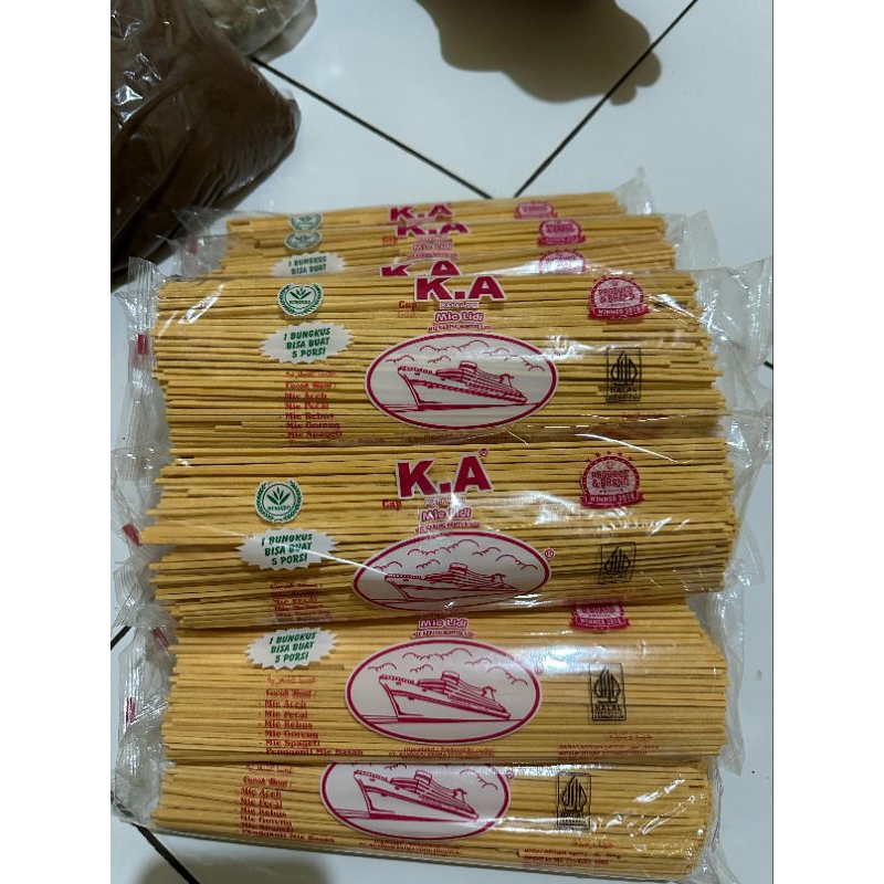 

Mie Lidi ( Mie Gomak) Cap K.A Kapal Api 500 Gram (1/2KG)