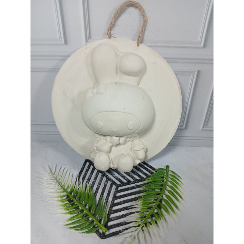 hiasan dinding gypsum karakter 3D melody