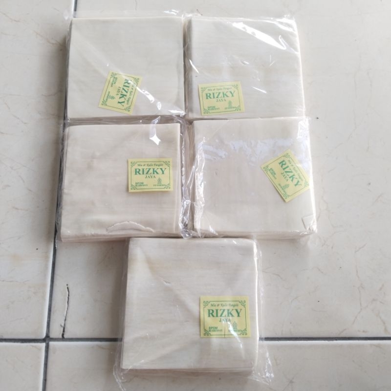 

5 Paket 10cm isi 120 lembar Kulit Pangsit
