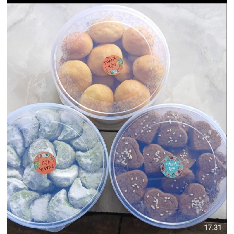 

Paket 3 Kue Kering 500g -Kue KACANG - NASTAR Sellay strawberry - NASTAR Cokelat - NASTAR Sellay Nanas - PUTRI SALJU - KASTENGEL KEJU.