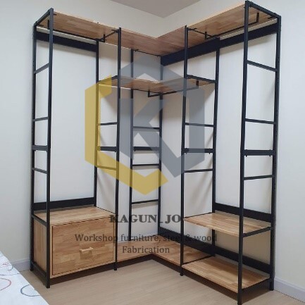 walk in closet custom/rak gantung baju display/ rak display besi/kayu