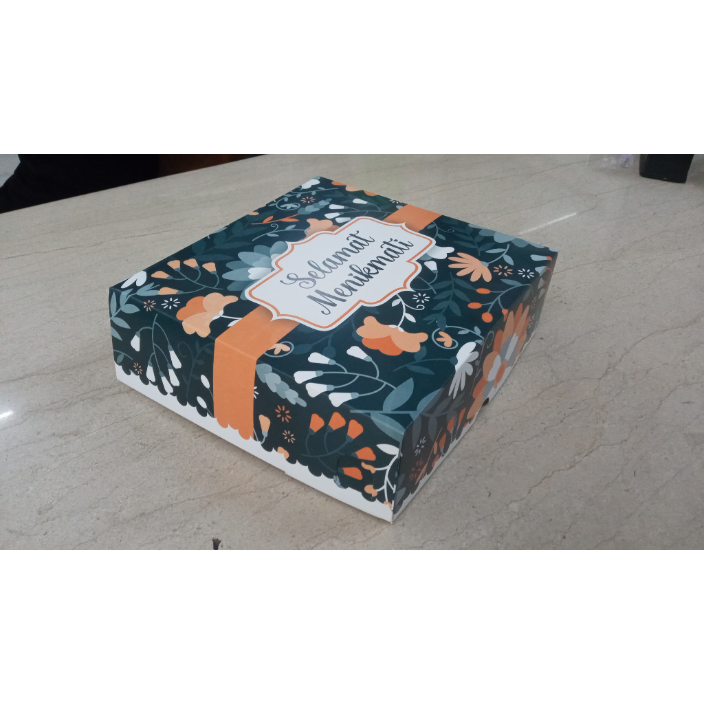 Dus Box R12 Ivory 25 x 25.