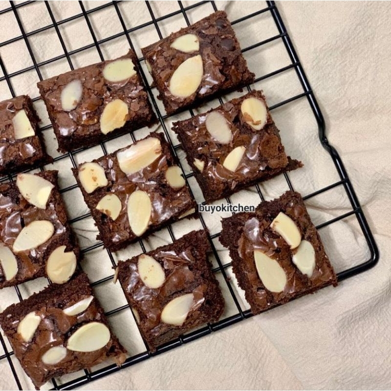 

Brownies Almond Buyo Kitchen