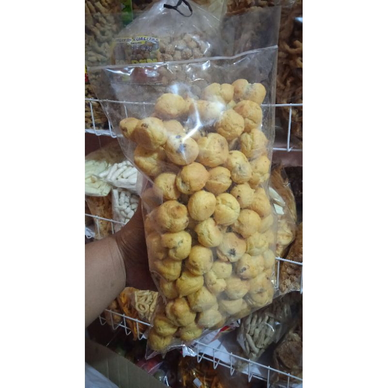 

KUE SOES KERING ISI COKELAT LUMER MANIS LEGIT RENYAH CAMILAN MANIS 500 GRA.