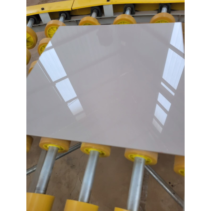 Granite Tile 60x60 cream polos