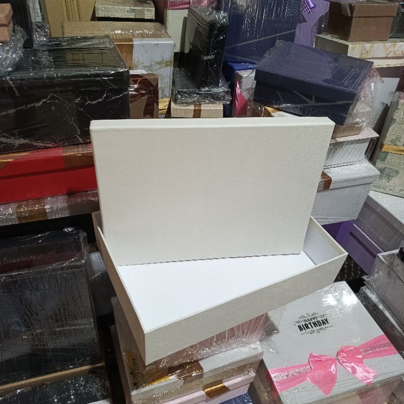 

Box Kado Ukuran 35 cm x 25 cm Tinggi 8 cm by Box Kado Banjarmasin