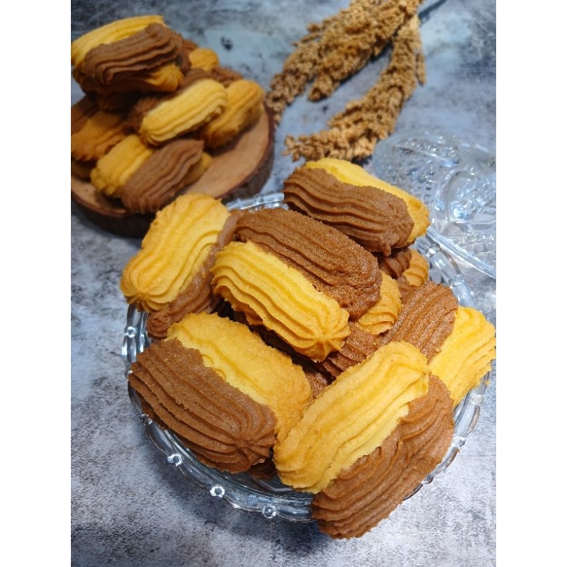 

Kue Kering Lebaran Premium Semprit Dua Warna Homemade