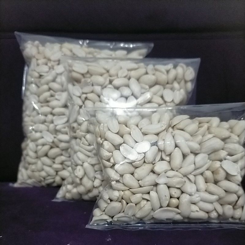 

kacang kupas mentah, kwalitas super, kemasan 1kg