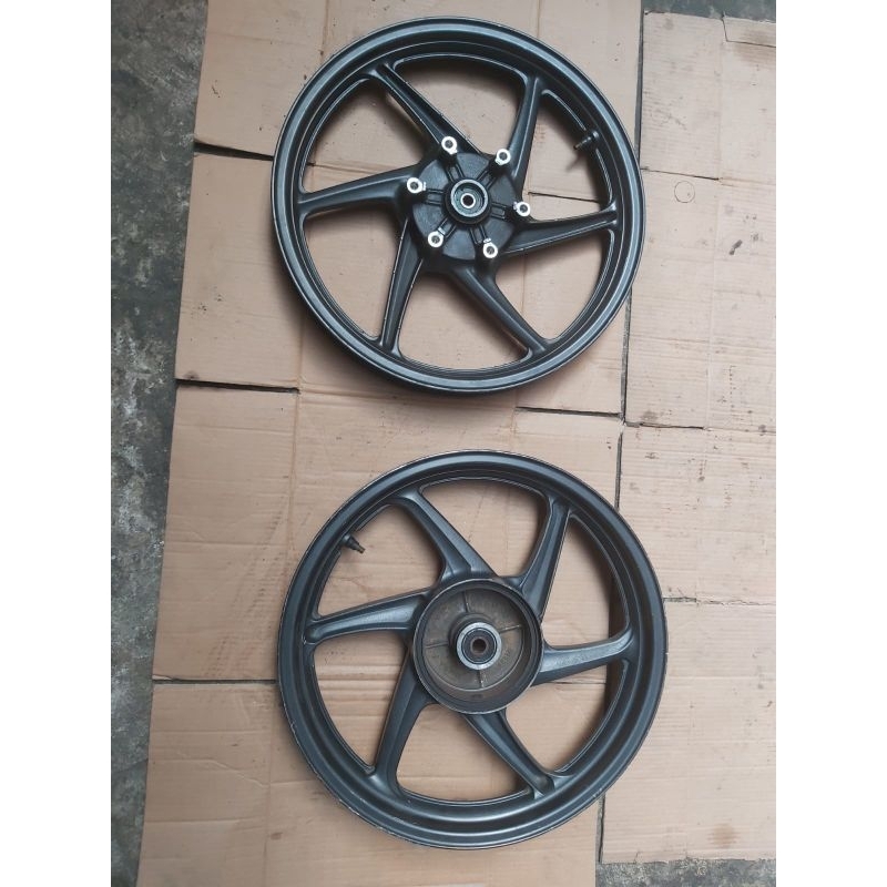 Velg verza depan blakang ori copotan