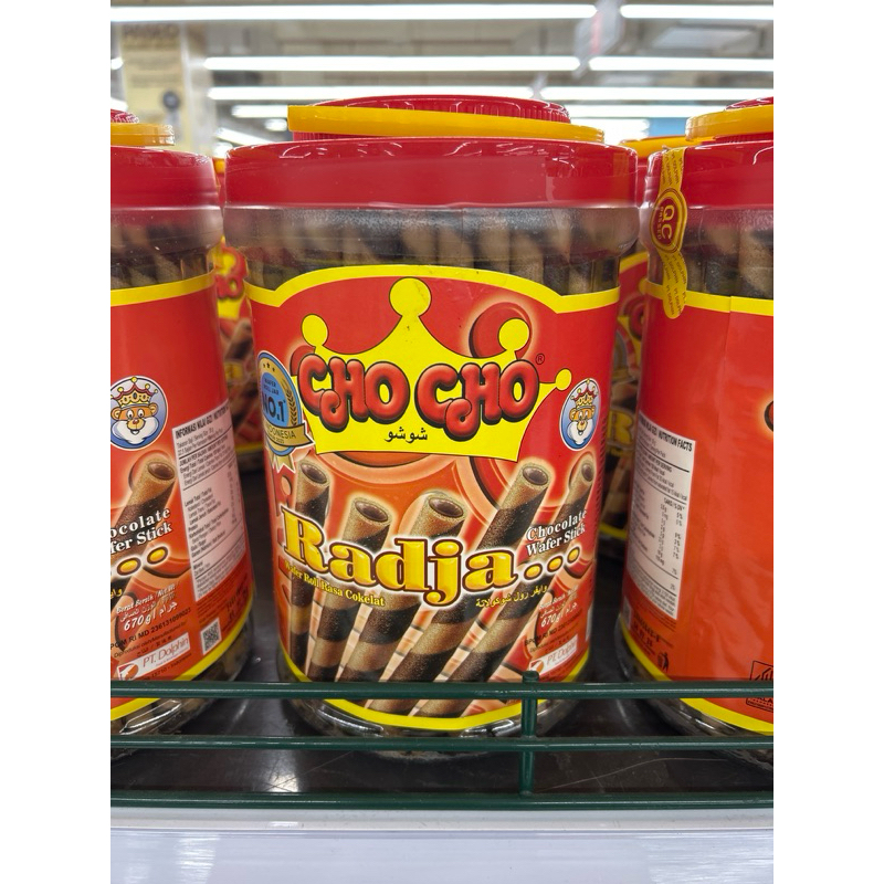 

CHO CHO Radja wafer roll cokelat 670gram