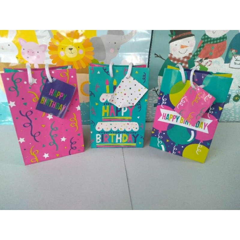 

paper bag ultah / gift bags / tas kado 1 pack isi (12 pcs ) tas lucu