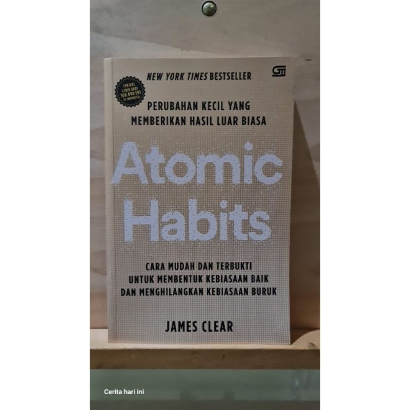 [Preloved] Atomic habits - James Clear - Edisi gold cover