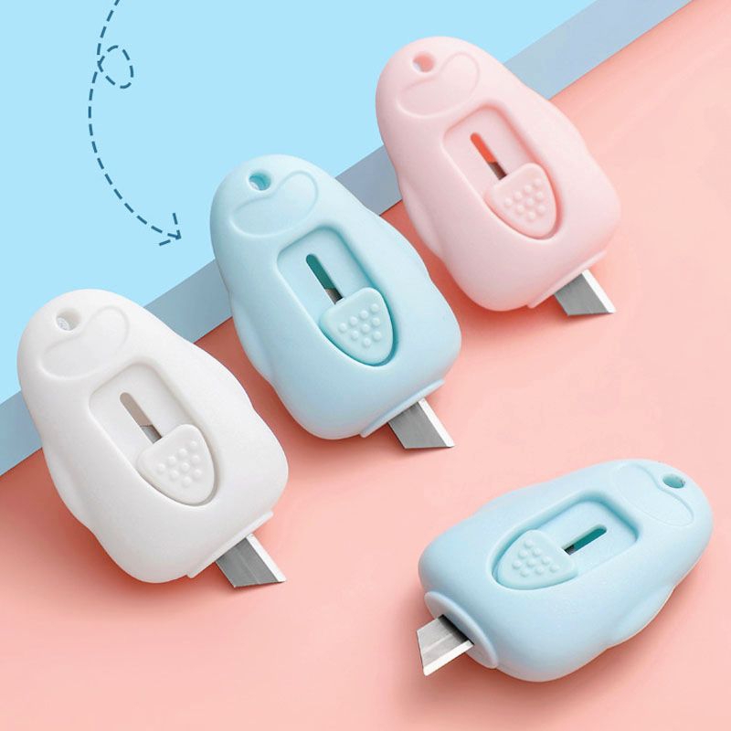 

Cutter Portable /Cutter Mini /Pisau pemotong kertas dan paket unboxing /Kater serbaguna