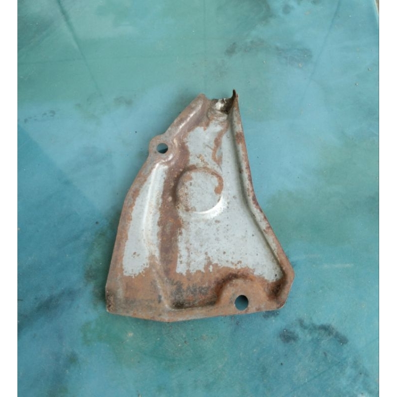 Cover pompa oli samping suzuki a100 plat tutup oli samping suzuki a100 original