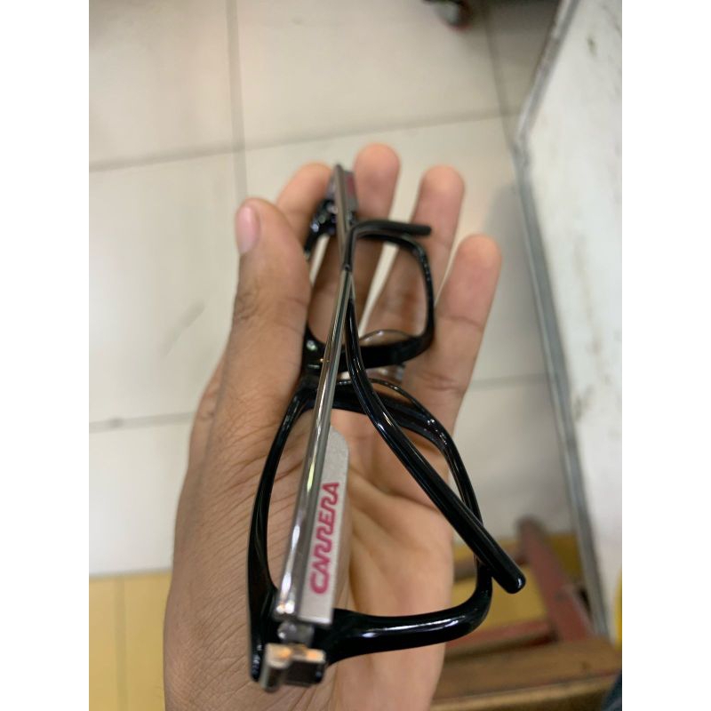 kacamata second CARRERA original 100% mulus seperti baru.