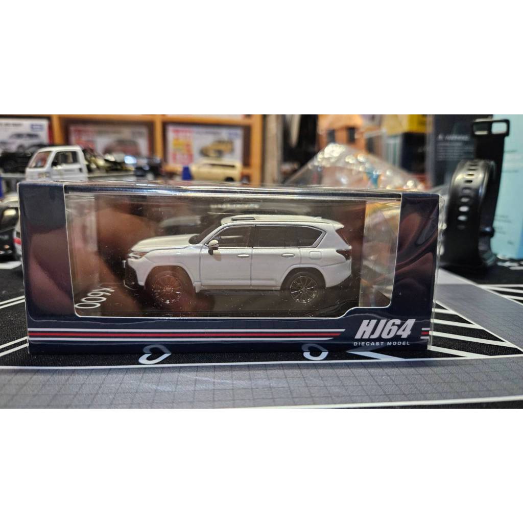 Hobby Japan HJ644061W Lexus LX600 F Sport Sonic Quartz
