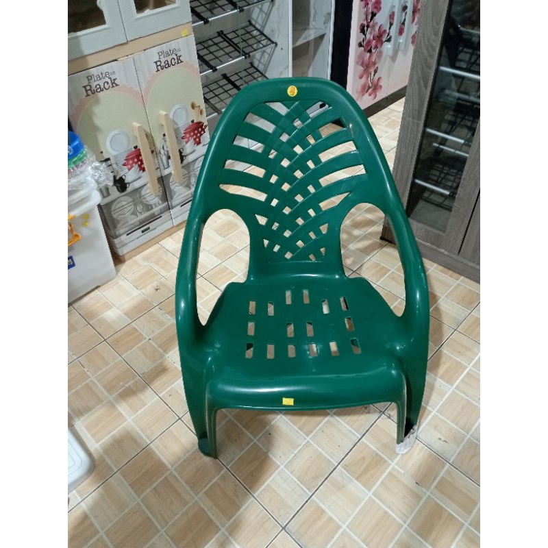 GM Kursi plastik santai (1876)