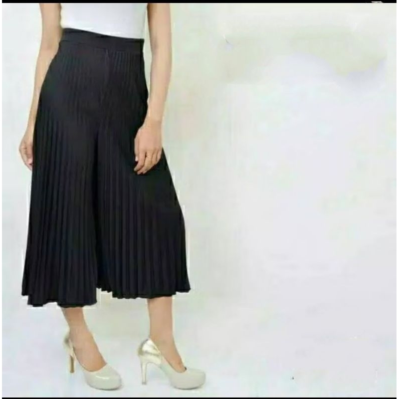 KULOT PLISKET BLUDRU 7/8 PENDEK VELVET