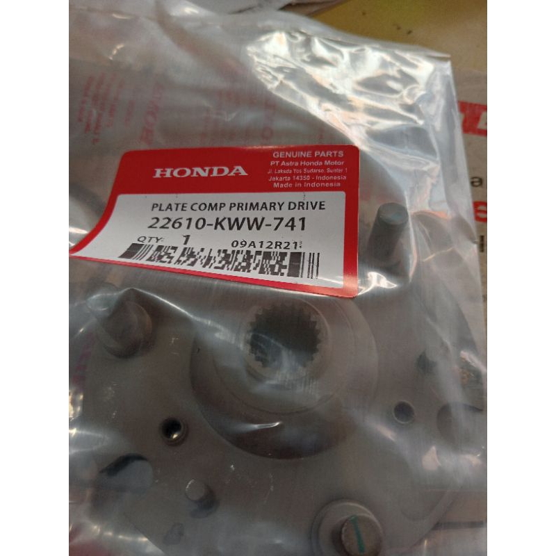 PlateCompPrimaryDrive/PlatDudukanKampasGanda,Honda Revo110Fi,asli,sesuaifoto,kode,22610KWW-741