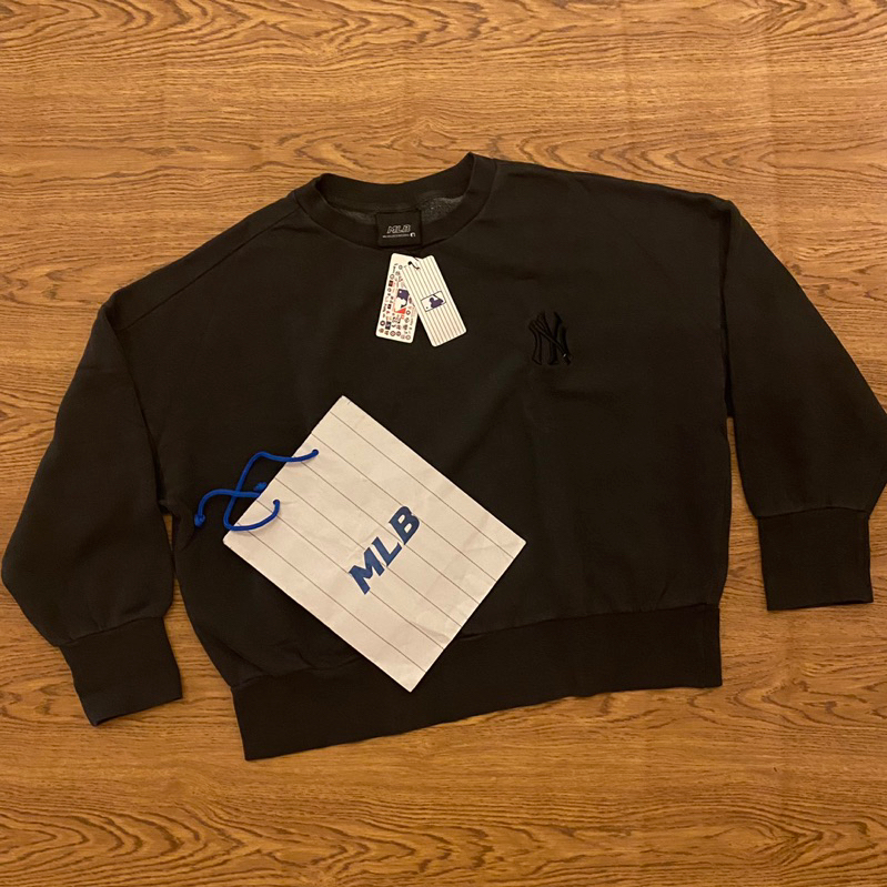 MLB Sweater