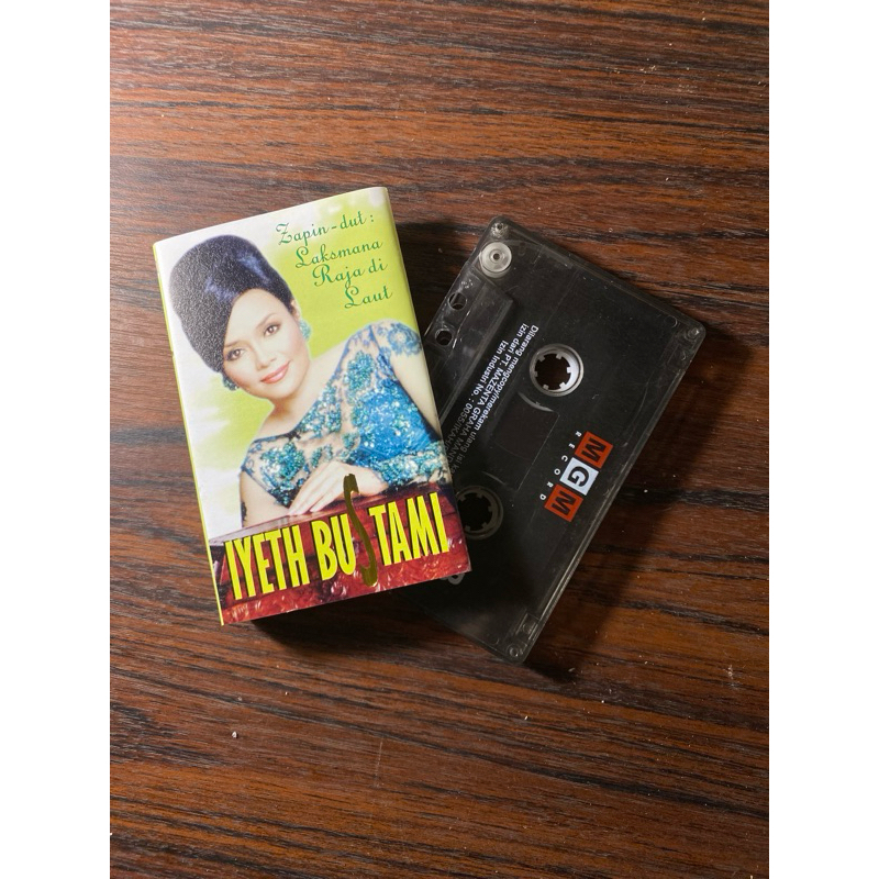 KASET PITA IYETH BUSTAMI LAKSAMANA RAJA DILAUT