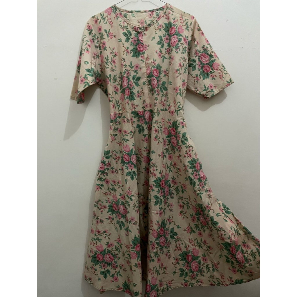 preloved dress bunga-bunga