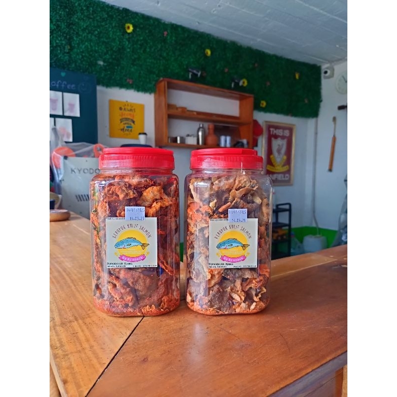 

Paket Mix Kerupuk Kulit Ikan Salmon Varian Rasa Spicy 220gr Dan Balado Kemasan Toples Jumbo 220gr