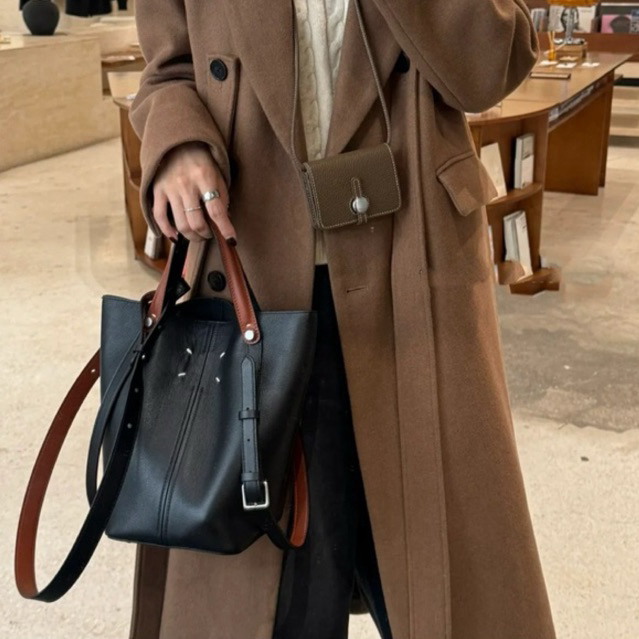 Vegetable-tanned cowhide black bucket genuine leather shoulder underarm bag