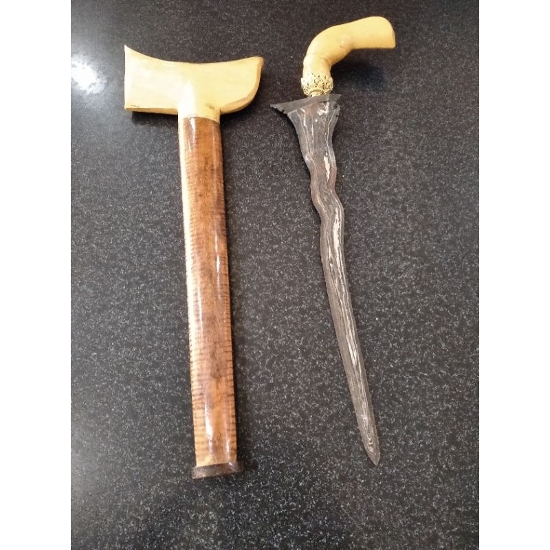 Set lengkap keris Bugis Pamor