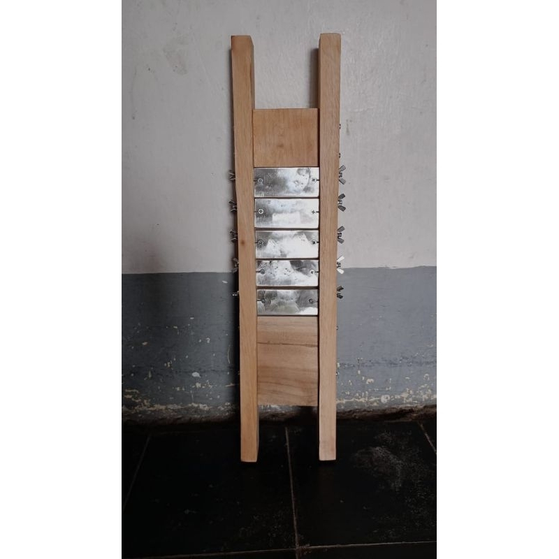 Serutan keripik mata pisau 5 serbaguna