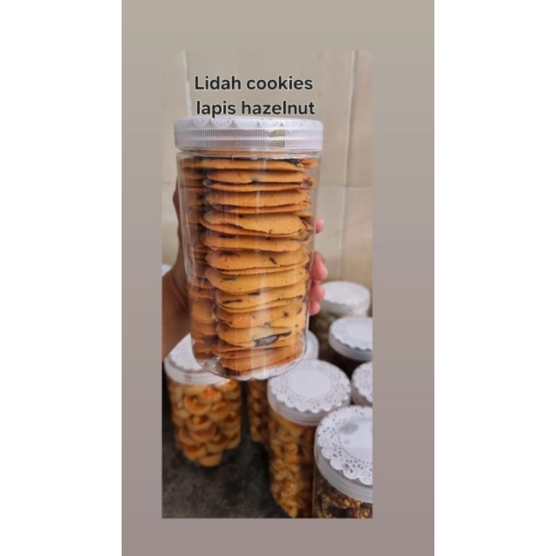 

LIDAH KUCING LAPIS HAZELNUT COOKIES 1000ML