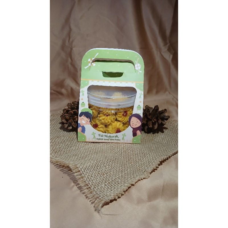 

hampers lebaran tersedia beberapa varian kue kering