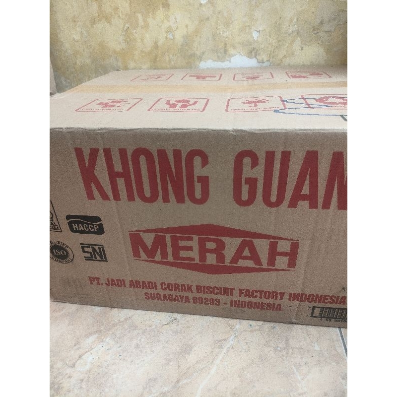 

BISKUIT LEBARAN