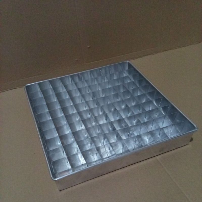 PROMO loyang sekat brownies 20x20 isi 100 brownies sekat