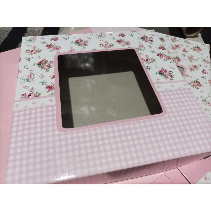 

Reject box 22-22-5cm @12pcs (kondisi 95%)