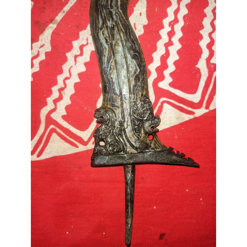 Keris Lokasian Nogo Singo Luk 7 - Full Meteorit jaminan Tebal, Sepuh dan Wingit