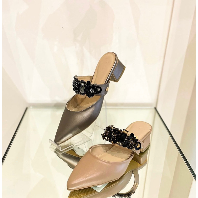pvra sale yura heels
