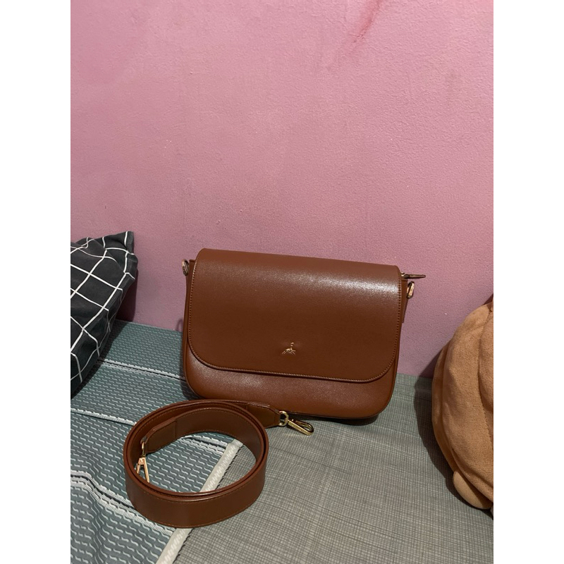 (PRELOVED) NOMI SLING BAG POVILO.ID