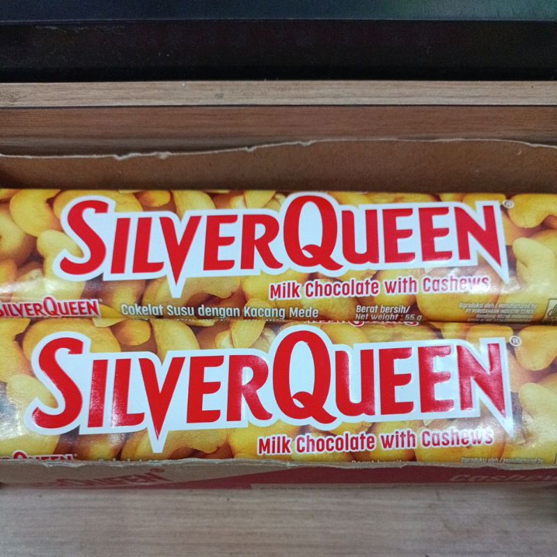 

SILVERQUEEN 55GR CHASEW DAN ALMOND 1KOTAK ISI 10