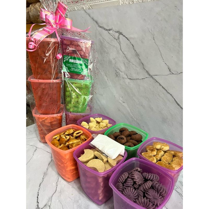 

PERCEL KUE LEBARAN HAMPERS IDUL FITHRI 6 TOPLES ENAK LEMBUT DAN BARU PREMIUM MEDAN