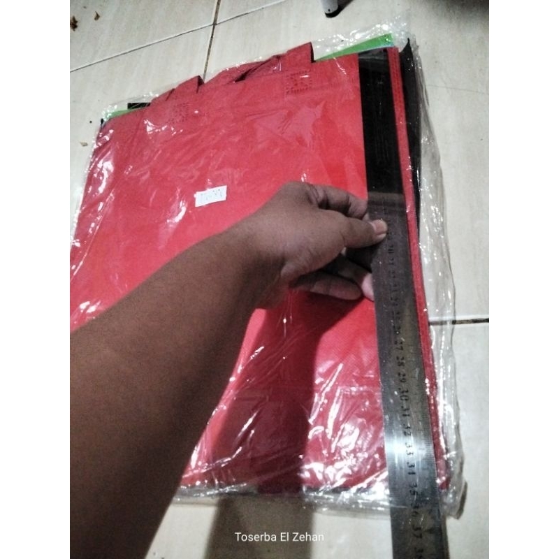 

Tas Kain Spundbond Goodie Bag Handler / Tali Ukuran 30cm x 35cm