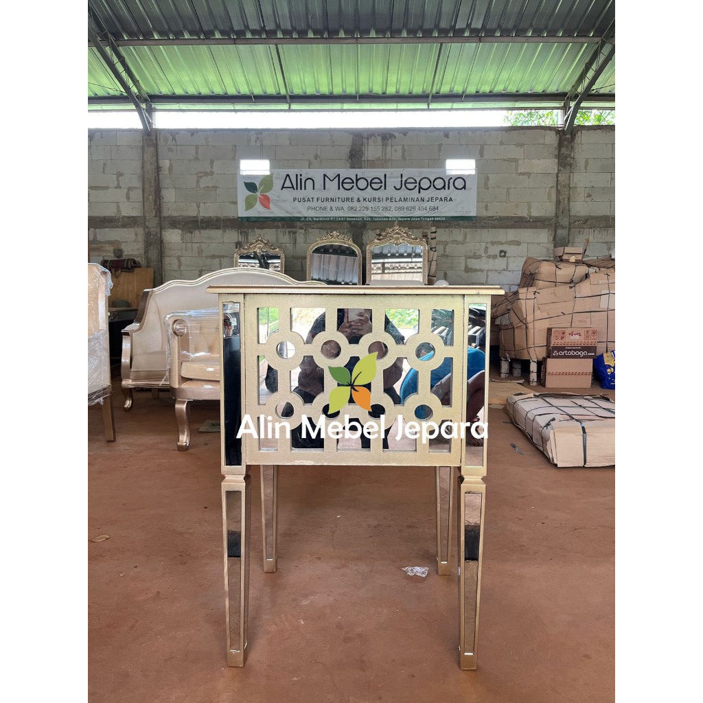 KOTAK ANGPO KACA , MEJA NAKAS KACA