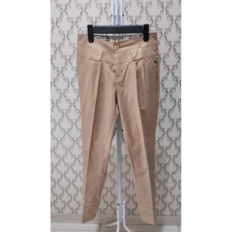 Preloved Celana Panjang Wanita Teenie Weenie