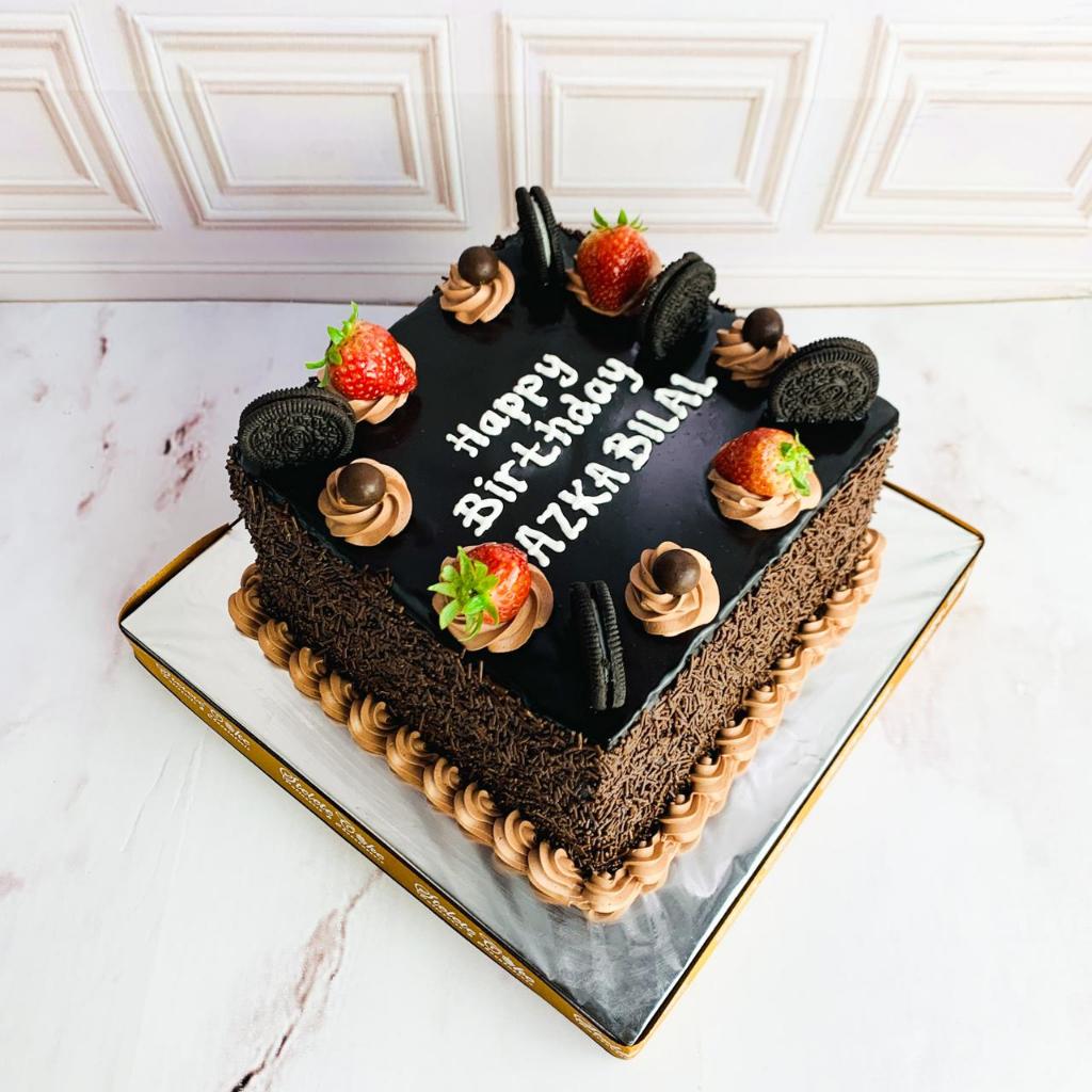 

Kue Ulang Tahun/Birthday Cake/Kue Ultah Tema Chocolate/Kue Kotak