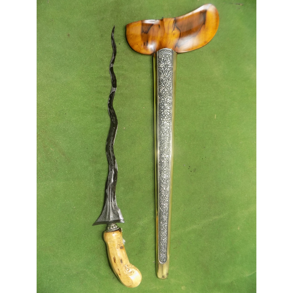 keris kidang mas pedaringan kebak karya empu ki nom era pajang